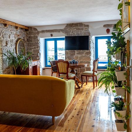 Old House Apartment Vodice Ngoại thất bức ảnh