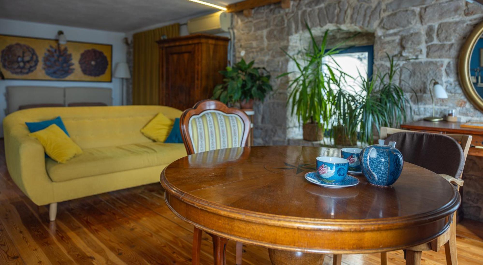 Old House Apartment Vodice Ngoại thất bức ảnh