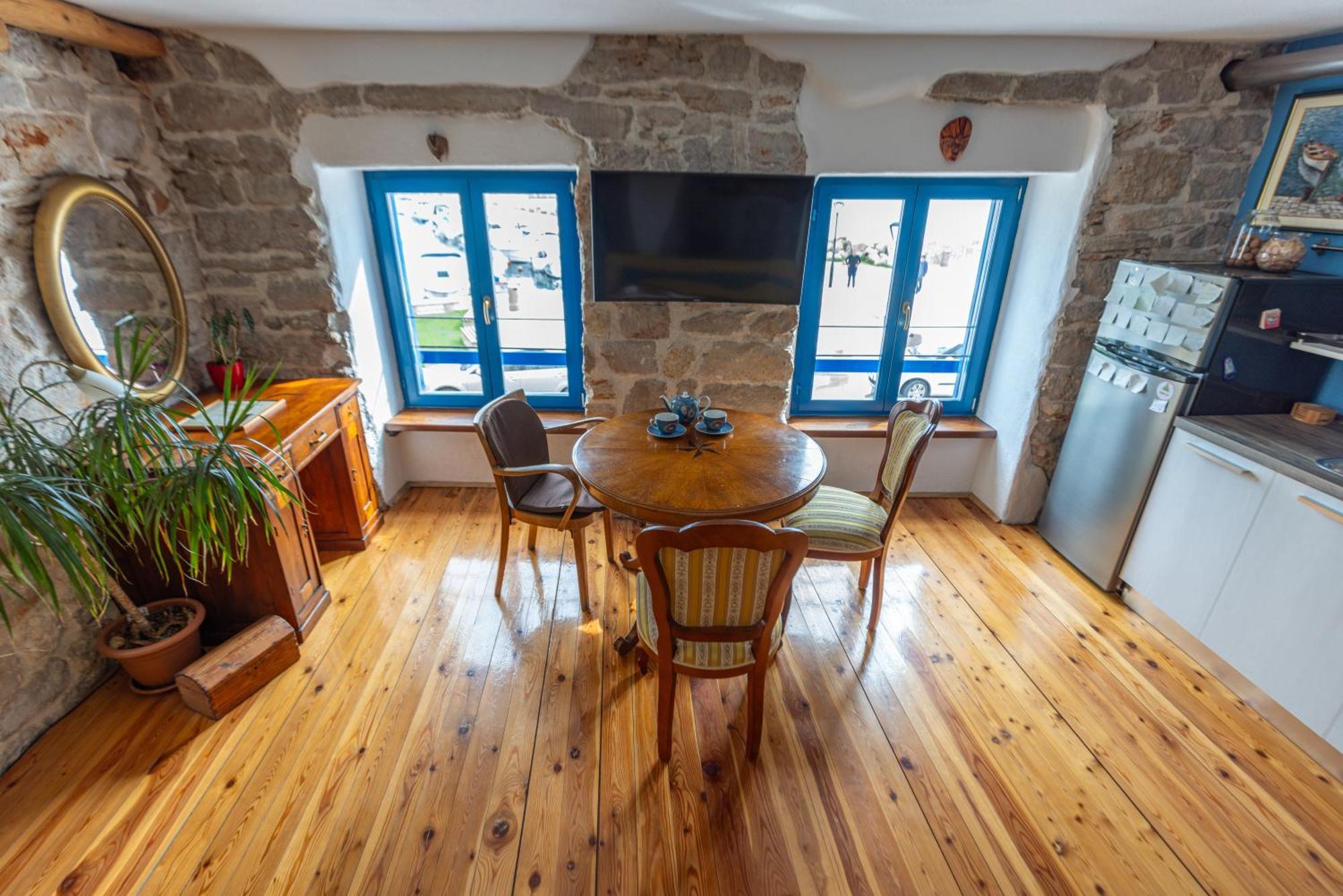 Old House Apartment Vodice Ngoại thất bức ảnh