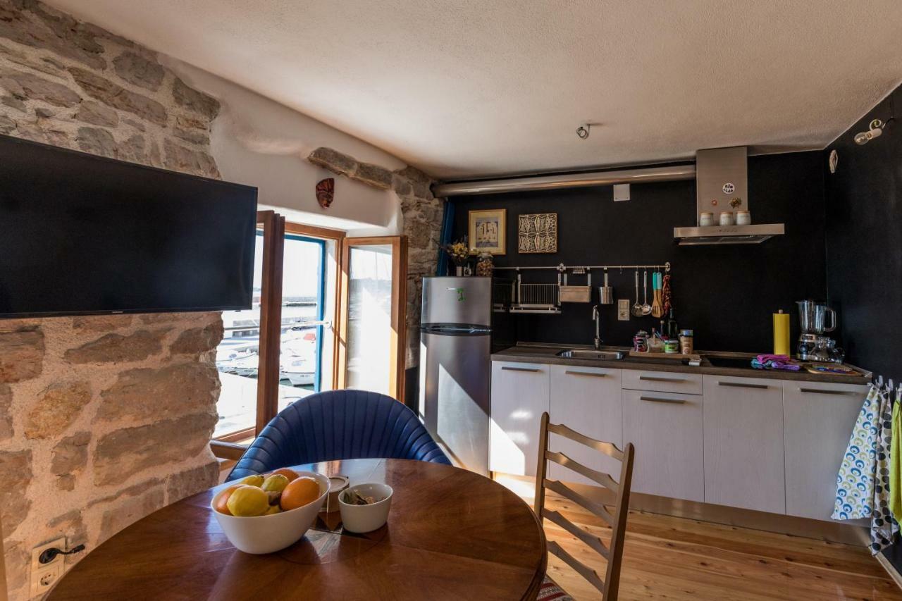 Old House Apartment Vodice Ngoại thất bức ảnh
