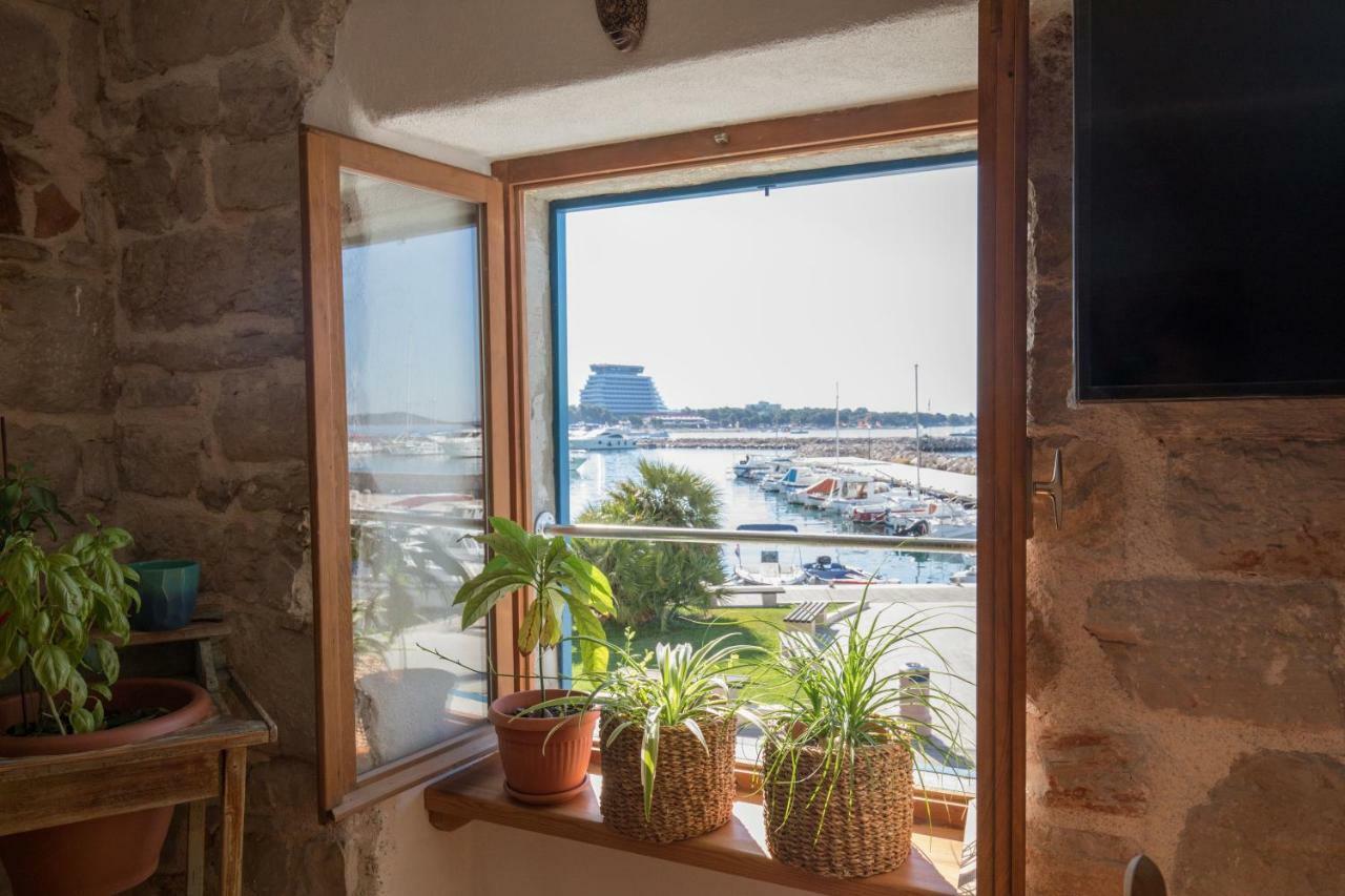 Old House Apartment Vodice Ngoại thất bức ảnh