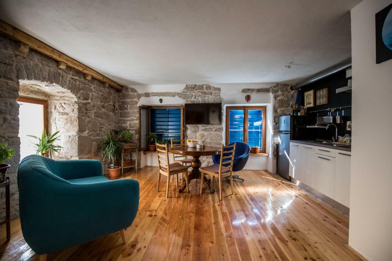Old House Apartment Vodice Ngoại thất bức ảnh